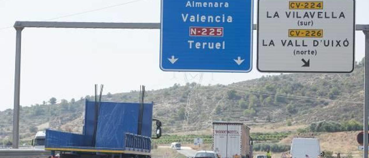 Fomento contradice a la DGT al desviar el tránsito de la A7 a la N-340