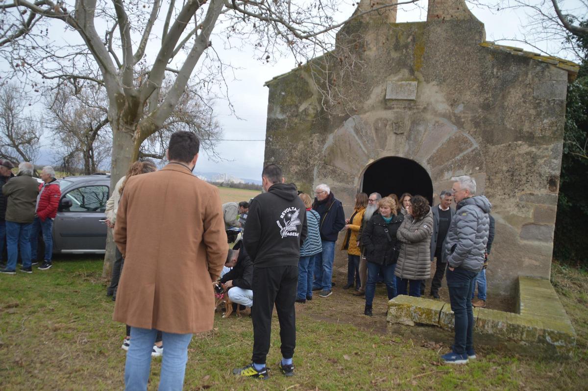 Els pagesos de Castelló celebren la Festa de Sant Antoni dels Cortals amb la mosca darrere l'orella