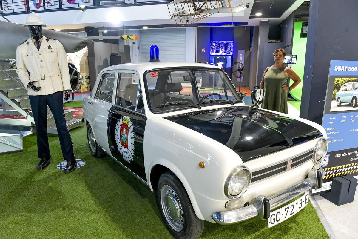 La Policía Local de Las Palmas de Gran Canaria inaugura una exposición por el 85 aniversario de su Sección Motorizada