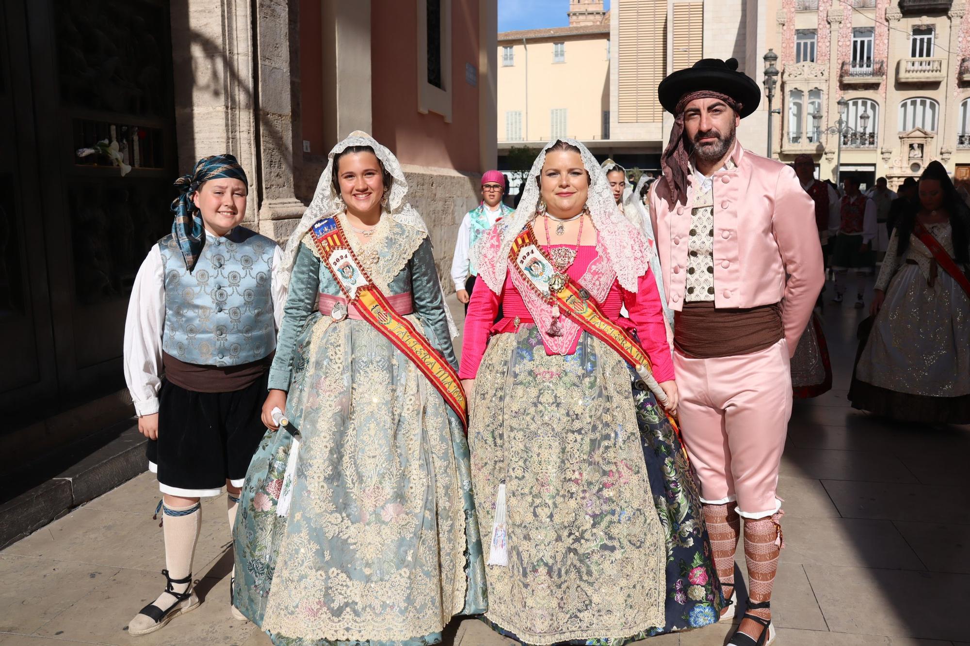 Las comisiones de falla en la Procesión de la Virgen (4/5)