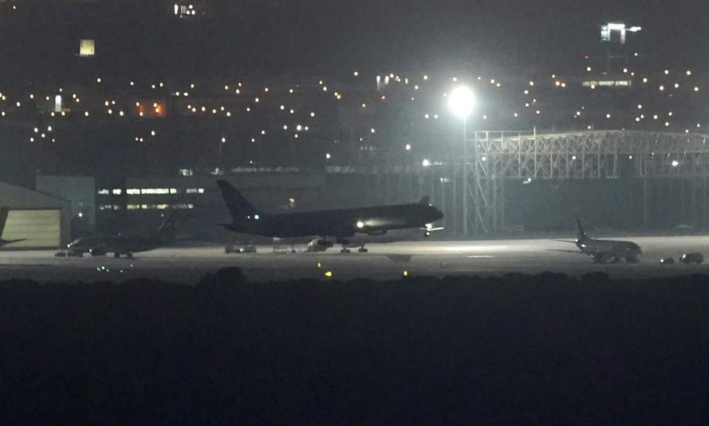 MADRID. 03.02.2020.  Aterrizaje de emergencia de un avion de Air Canada en el aeropuerto de Barajas.  FOTO: JOSE LUIS ROCA