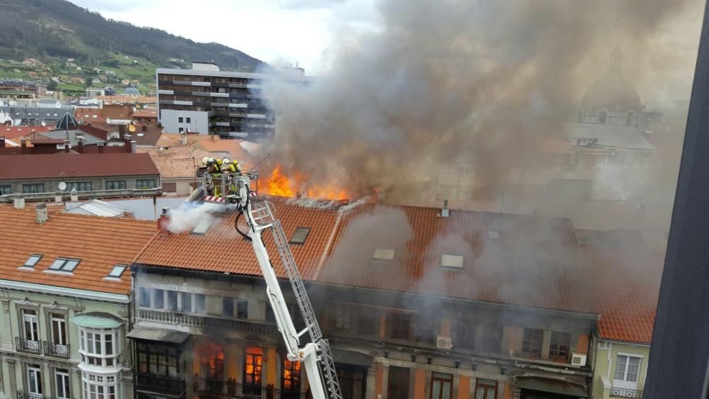 Incendio en la calle Uría de Oviedo