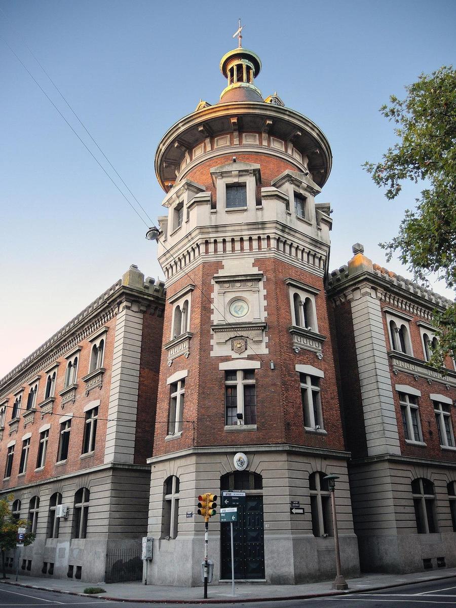 Cuartel Centenario de Bomberos