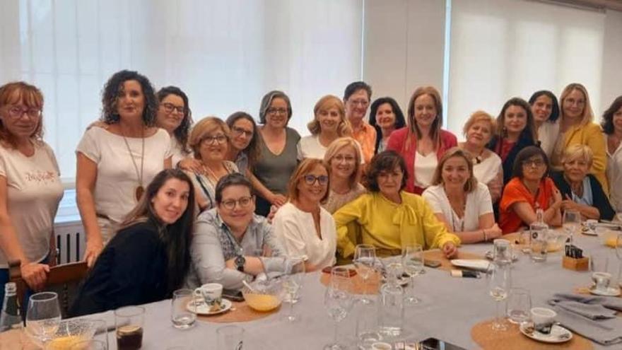 Las candidatas socialistas del Camp de Túria sacan músculo en Benissanó