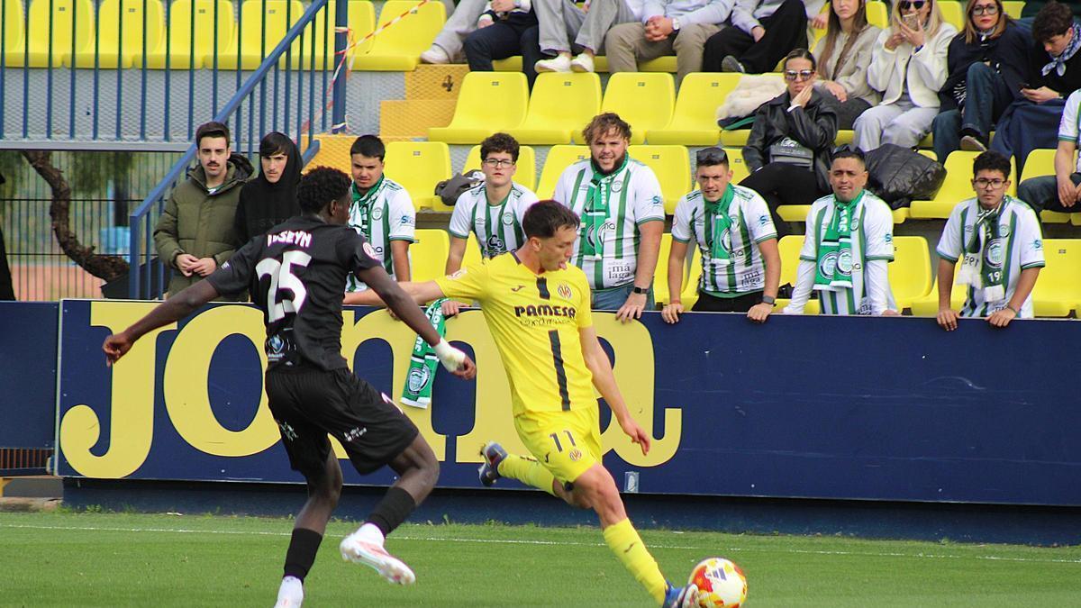 Hugo López, extremo murciano, el sábado durante el artido contra el Juventut Torremolinos.