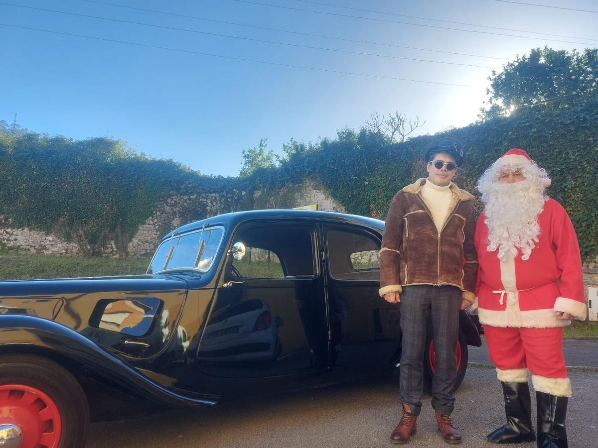 José Ángel Hevia y Papá Noel.