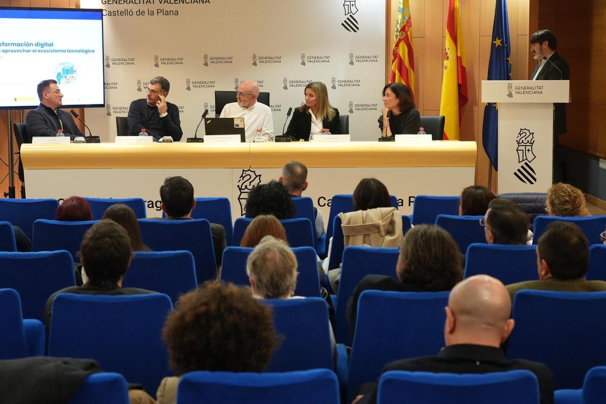 Momento del acto de presentación oficial de la Oficina Acelera Pyme Castelló de Femeval