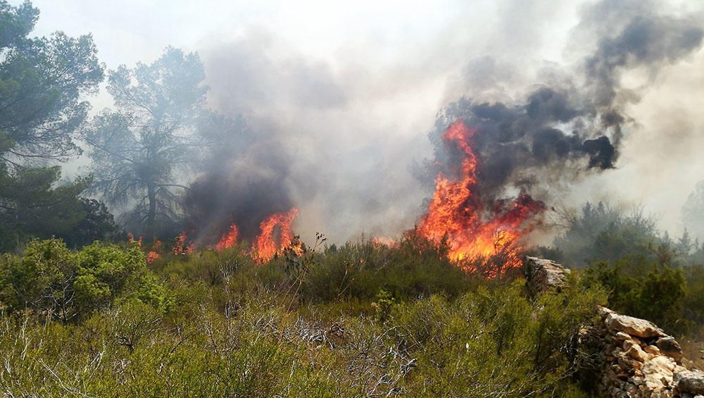 Tercer incendio en Cala Saona.