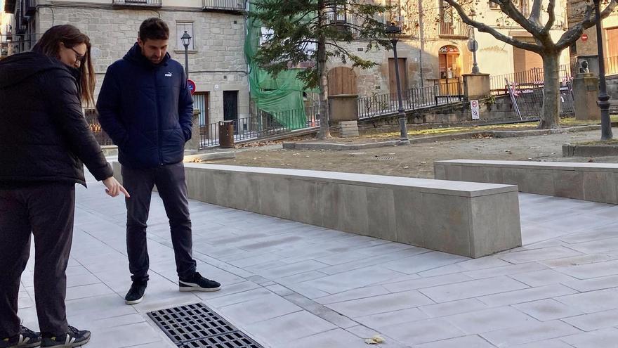 Les obres amb els responsables municipals en la reobertura