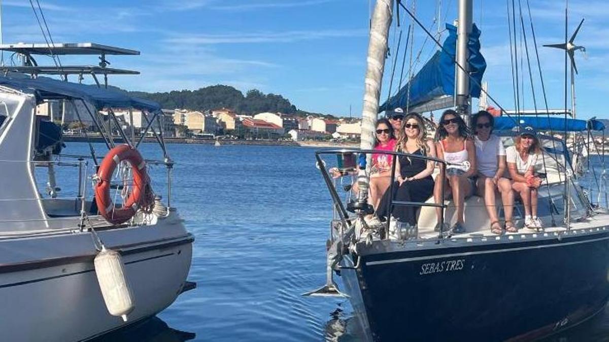 Usuarias de Adicam en el velero.