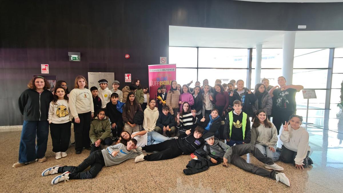 Alumnos del centro escolar de Monte Porreiro