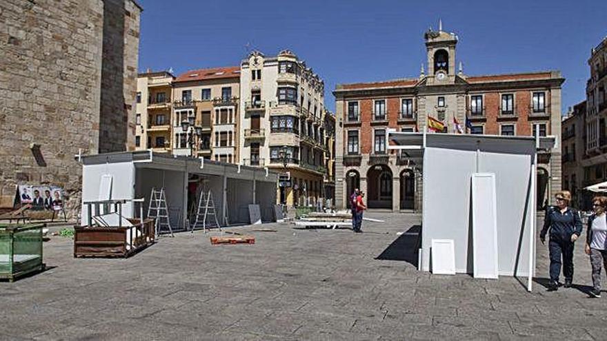 Montaje de las casetas para el evento cultural.