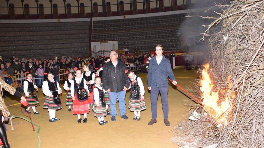 Último encendido de la candela oficial con público en el año 2020.