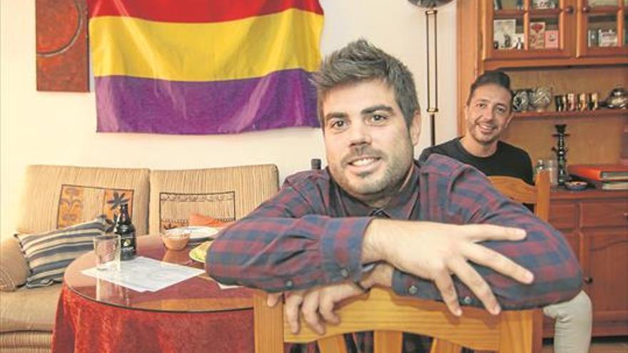 José Luis Gibello, activista social de Cáceres: «Manifestarse en la calle no es violento. Lo violento es no poder pagar la luz y esa violencia la ejerce el Estado, no el ciudadano»