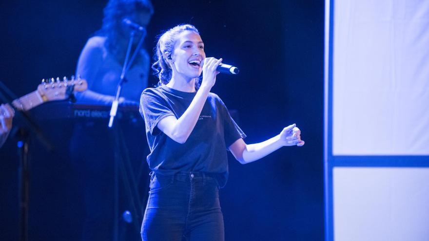 Sara Roy i Beth, entre els premiats a la gala &quot;Números 1 a Catalunya de Cadena 100&quot;