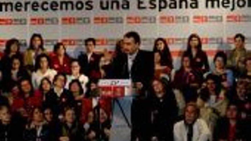 Zapatero promete un Plan de Empleo para Extremadura