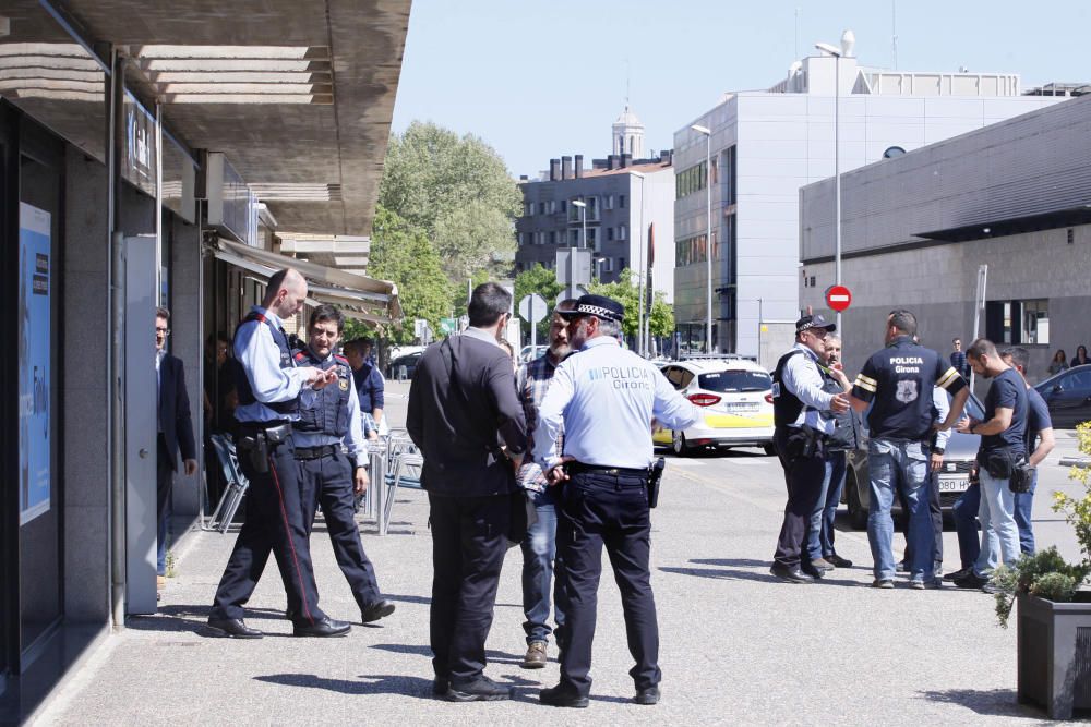 Atracament en una sucursal bancària a la Devesa.