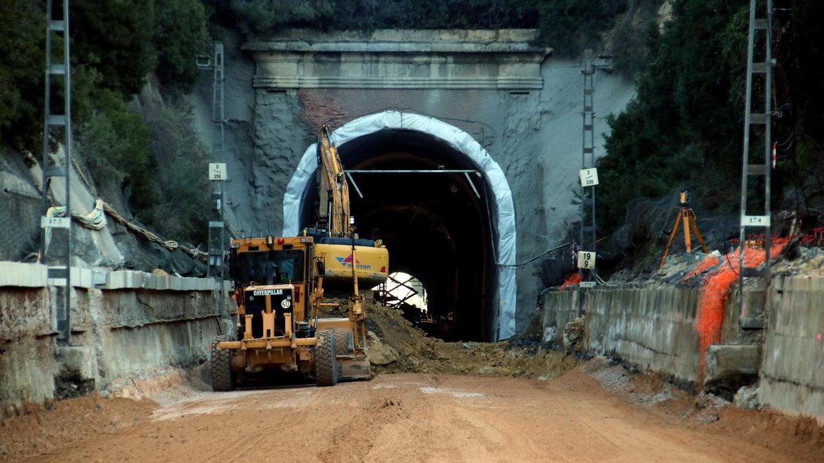 Estado de las obras en el túnel de Roda de Berà.