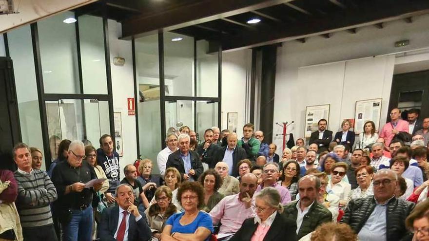 Imagen de archivo de la asamblea celebrada en la agrupación socialista de Oviedo el pasado mes de octubre.