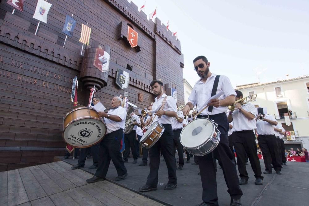 Entrada de Bandes de les festes de Moros i Cristians d'Ontinyent 2019