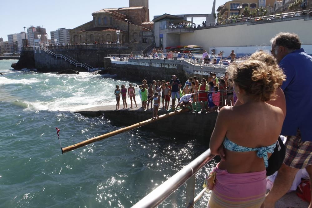 Cucaña en el Club de Regatas de Gijón