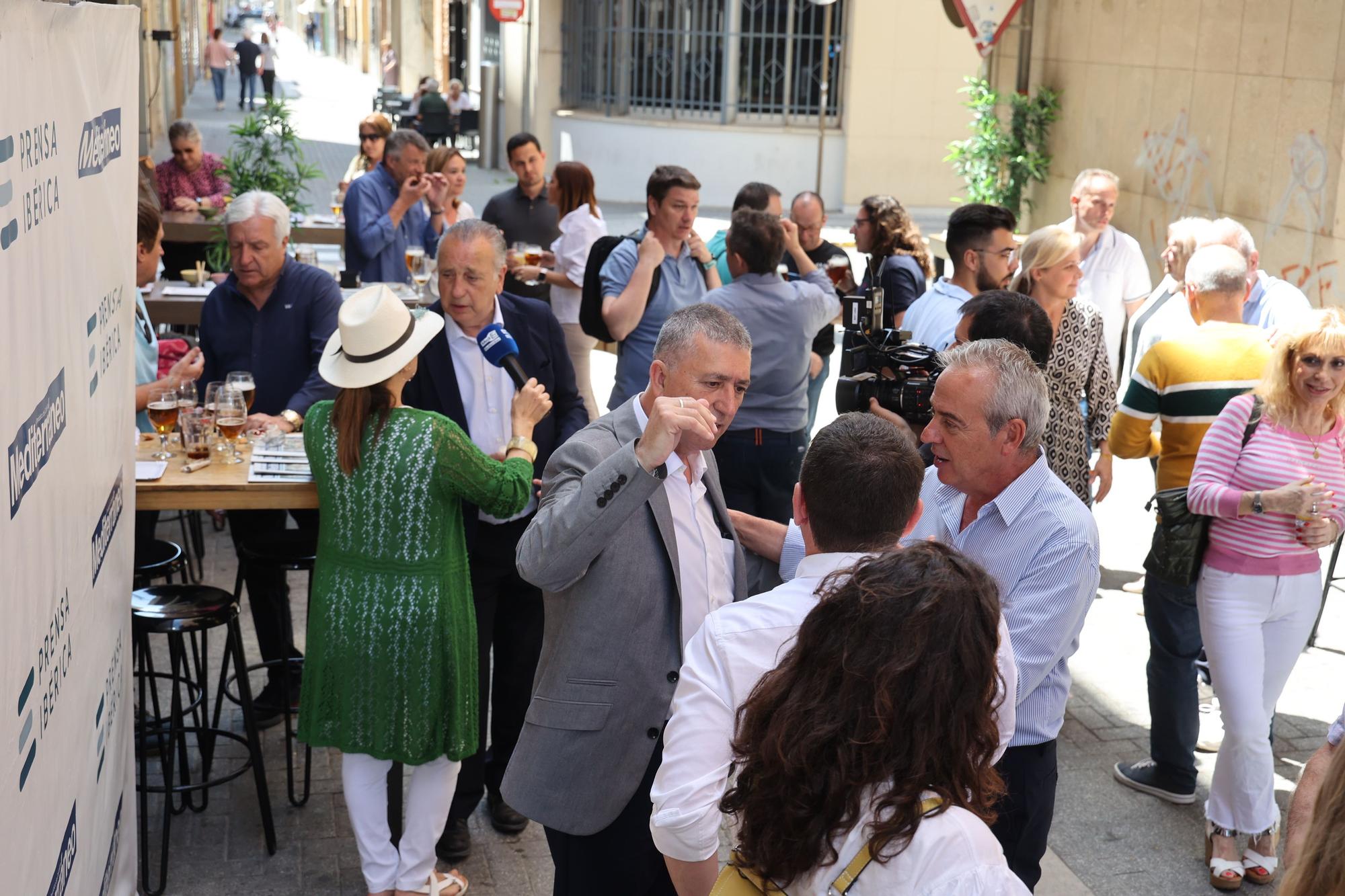 Las imágenes de la primera jornada de la Bodeguilla de 'Mediterráneo' en las fiestas de Sant Pasqual de Vila-real