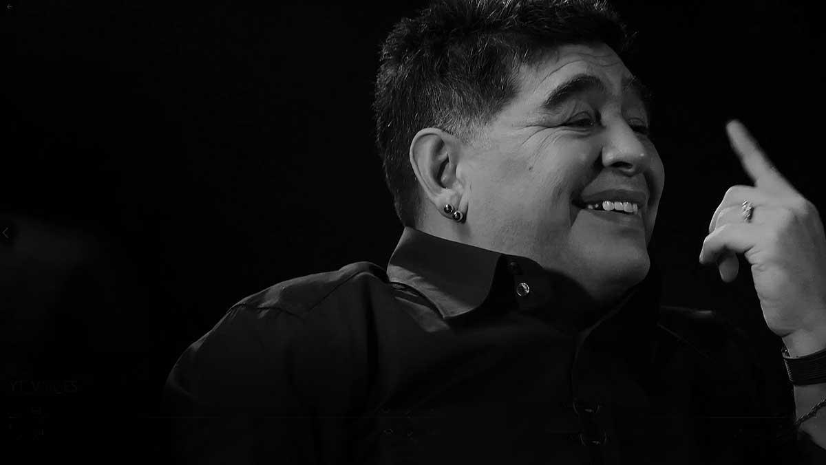 Charla sobre el VAR con Maradona y otras leyendas del fútbol.