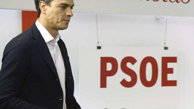Pedro Sánchez, ayer en la sede del PSOE. // S. Barrenechea/Efe