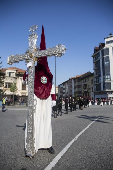 Procesión del Cristo de la Misericordia en Oviedo