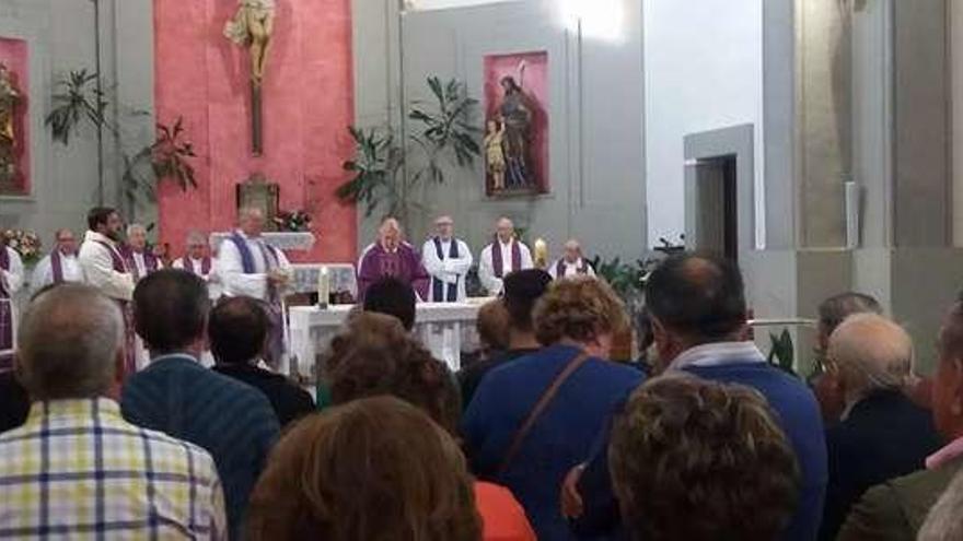 Eucaristía en memoria de cuatro sacerdotes jesuitas en El Natahoyo