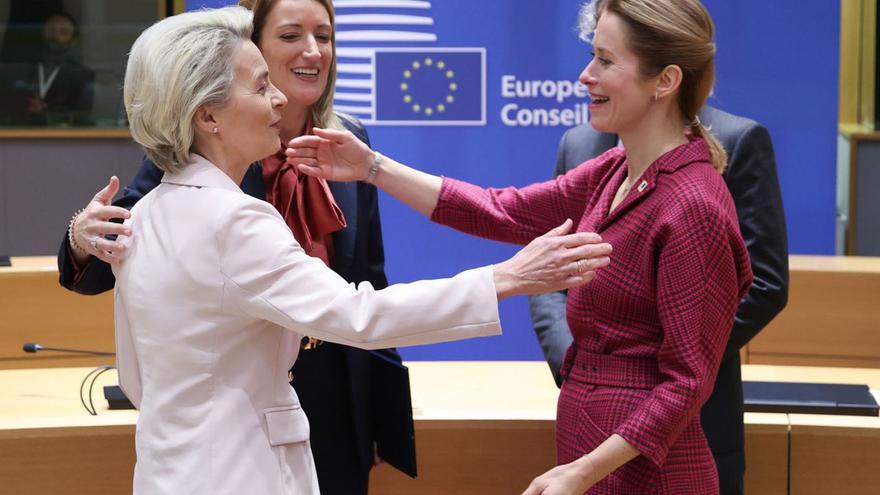 D’esquerra a dreta, tres dones amb poder a la UE: Ursula von der Leyen, Roberta Metsola i Kaja Dallas. | FRANÇOIS LENOIR / EUROPA PRESS
