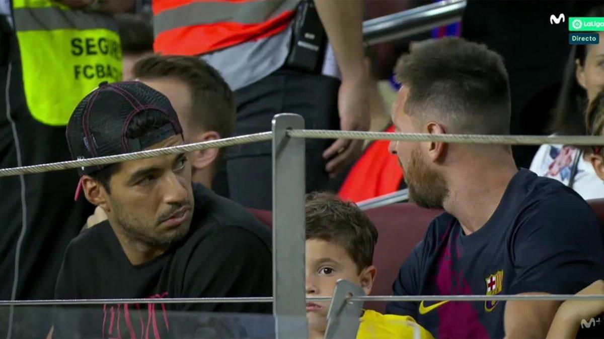 Messi y suárez, espectadores de lujo del Barça-Betis