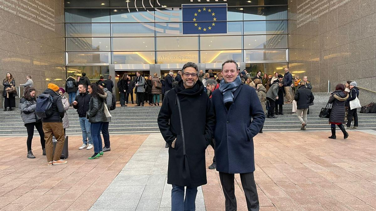 Antonio García y Juan Ramón Pérez, ante el Parlamento Europeo.