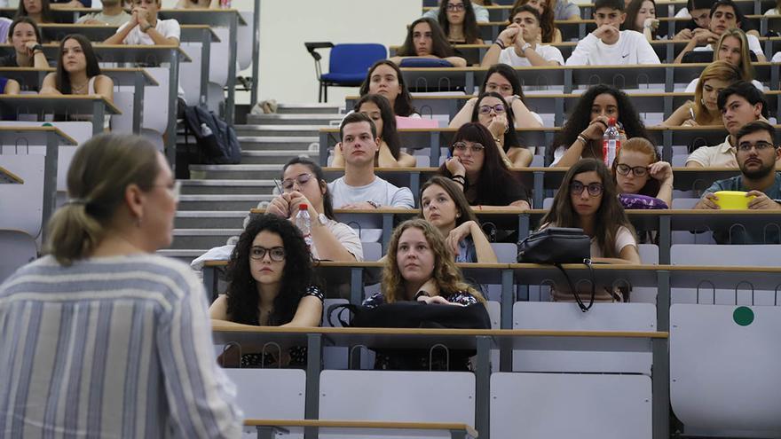 La Universidad de Córdoba emprende su primera evaluación de riesgos psicosociales a sus trabajadores