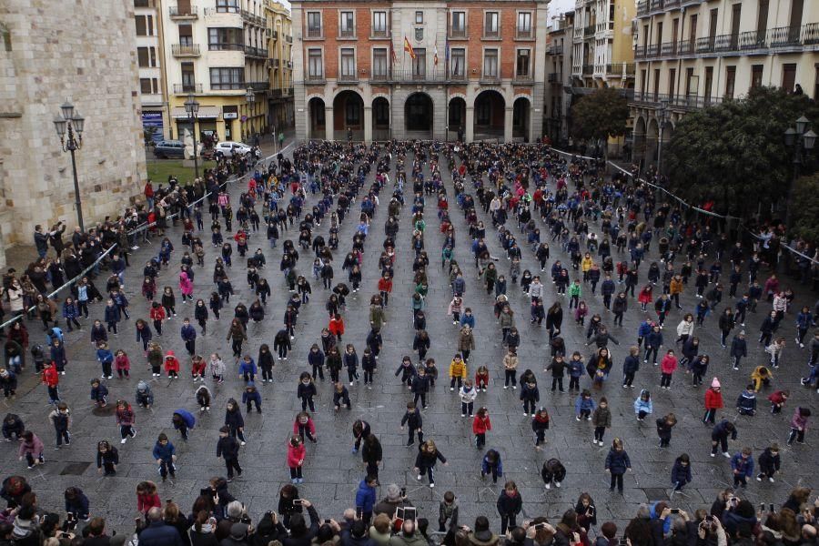 Así ha quedado el "flashmob" por el Día de la Paz