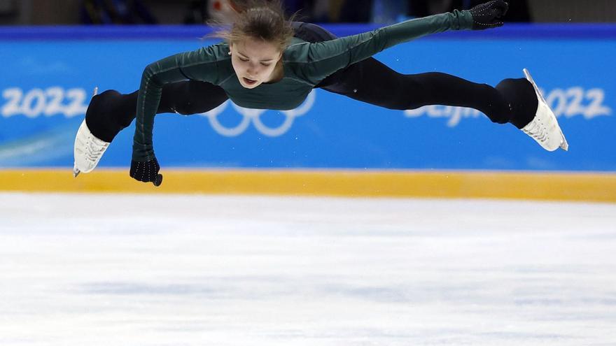 Kamila Valieva, entrenándose ayer en Pekín. | |  REUTERS