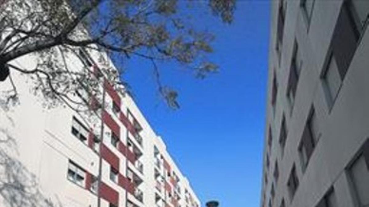 Un barrio recuperado 8Nuevos pisos de la calle de Almansa.