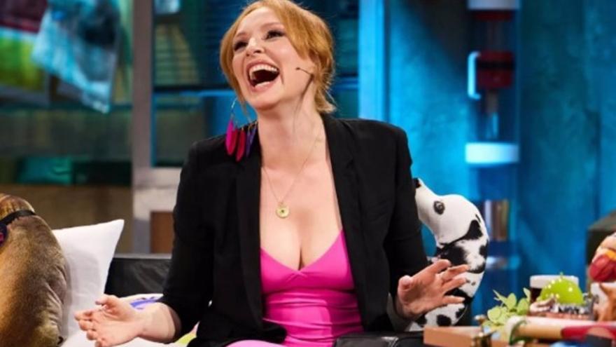 Cristina Castaño desvela el gran secreto que lleva ocultando varios meses en el último programa de La Revuelta: &quot;¿Qué le ha pasado a esta mujer?&quot;