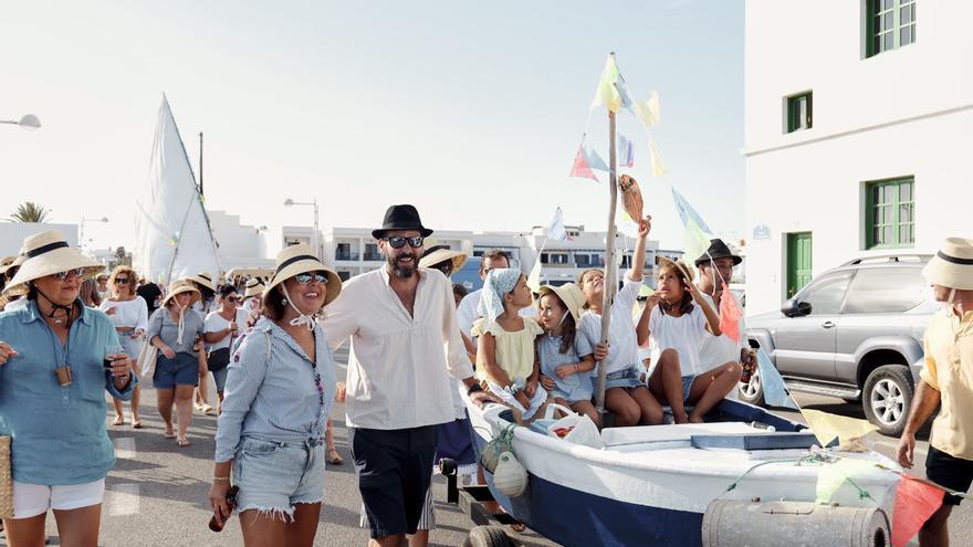 La Caleta de Famara homenajea su pasado con la romería marinera