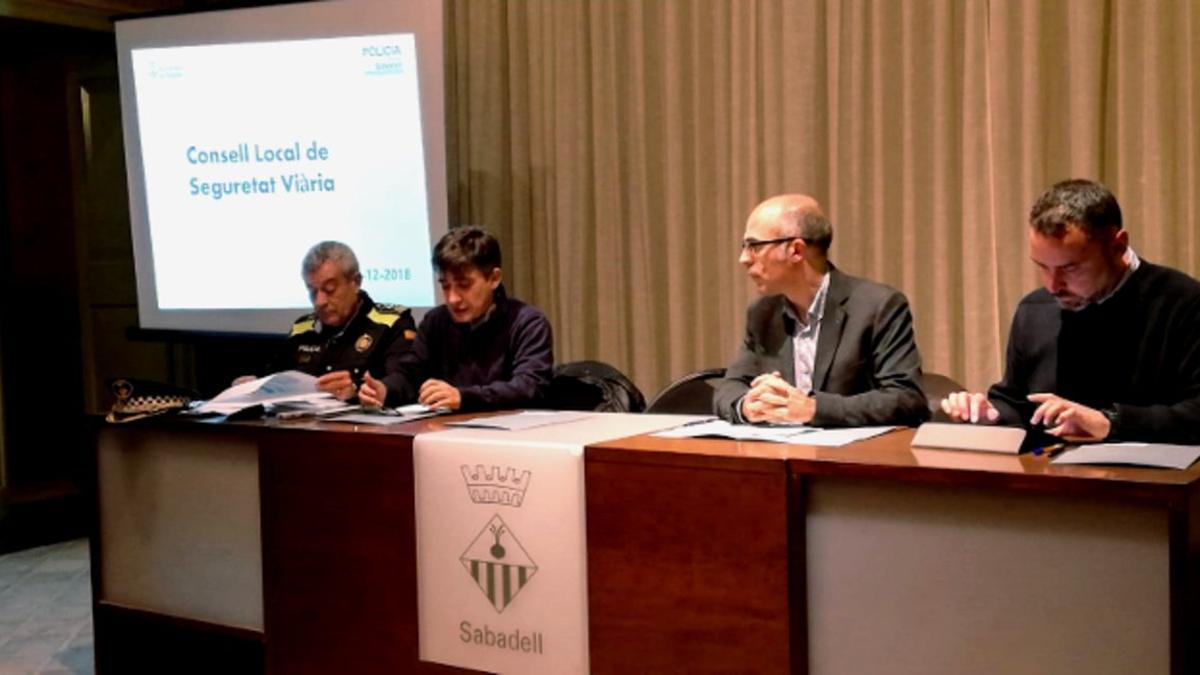 Entidades, cuerpos y administración trabajarán juntos en el desarrollo del Plan Local de Seguridad Vial en Sabadell.
