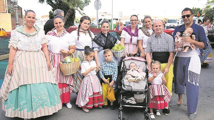 El Grau inicia sus fiestas al son de la música y el ‘bou al carrer’