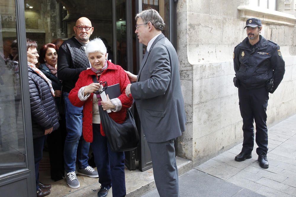 Vecinos de Morella, de visita en el Palau de la Generalitat