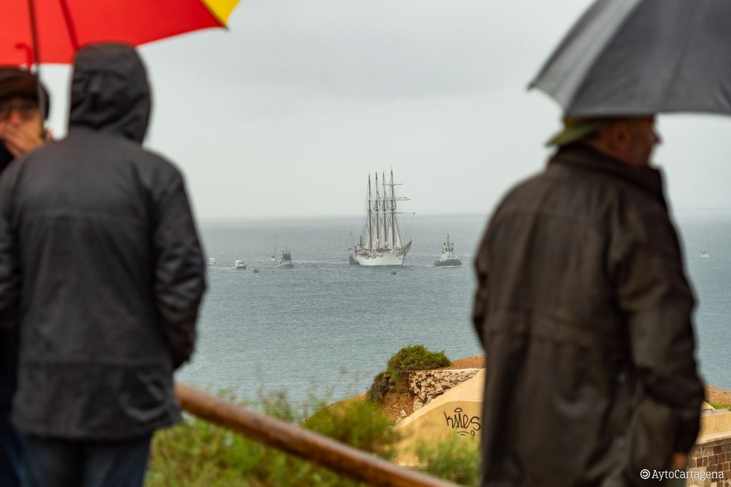 El buque Juan Sebasitán Elcano llega a Cartagena