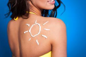 Crema solar | ¿Quin factor de protecció recomanen els experts?