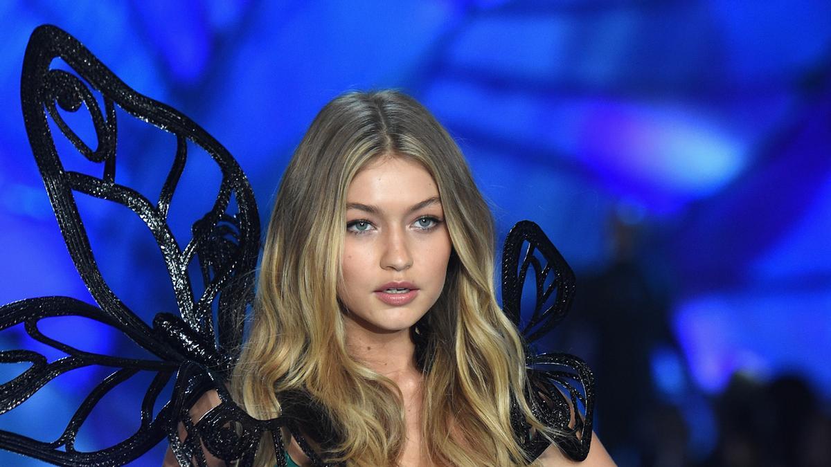 Gigi Hadid en el desfile de Victoria's Secret Fashion Show 2015