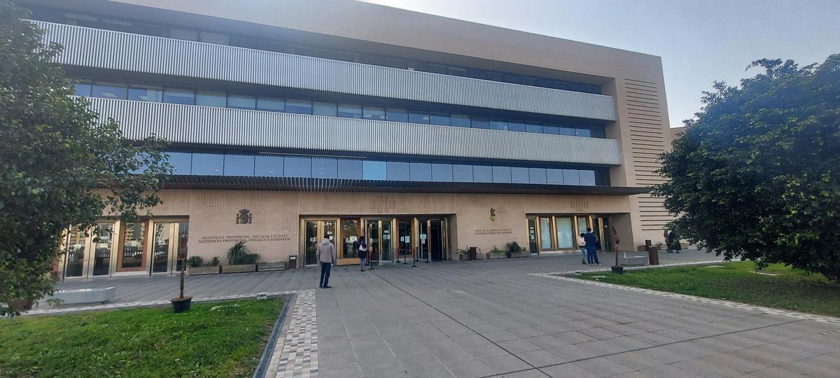 Acceso principal a la Ciudad de la Justicia de Castellón.