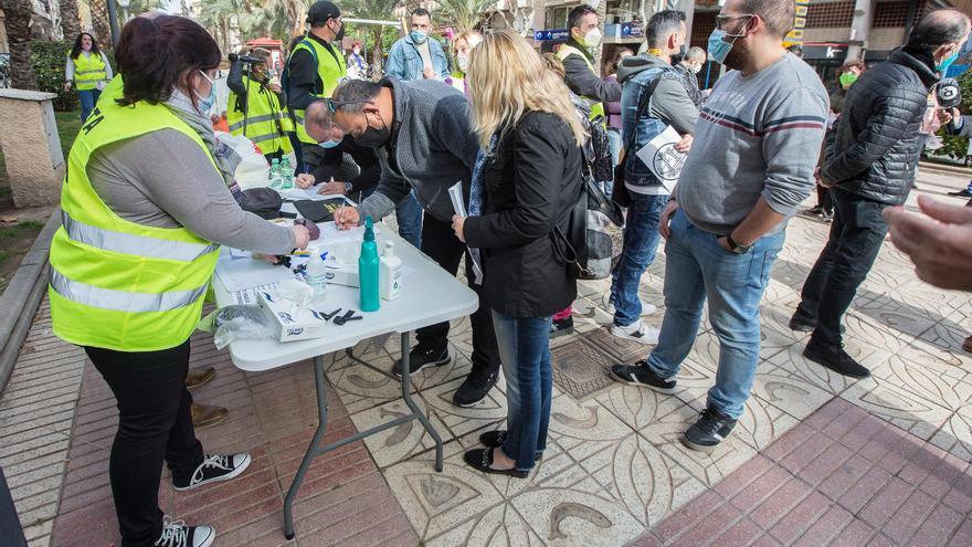 Protesta de los hosteleros en Alicante: Anuncian una demanda colectiva por las restricciones al sector