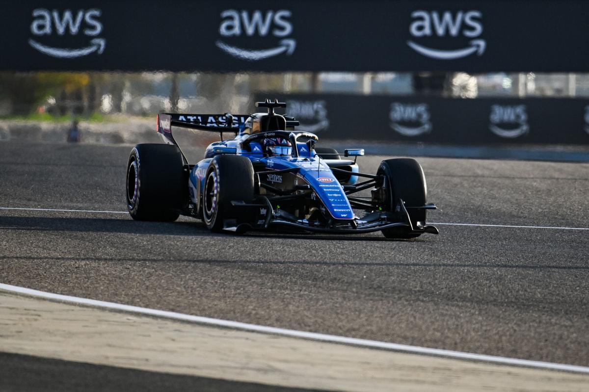 Albon, durante los test