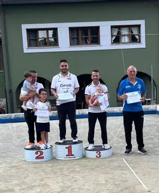 Rubén Noriega gana en Poo un emocionante Campeonato de Asturias de bolo palma de cuarta categoría