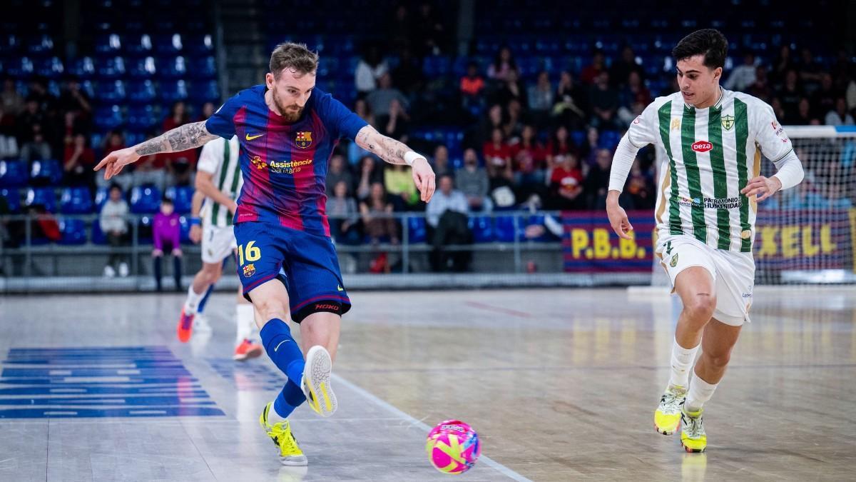 Sergio González, en una acción del partido